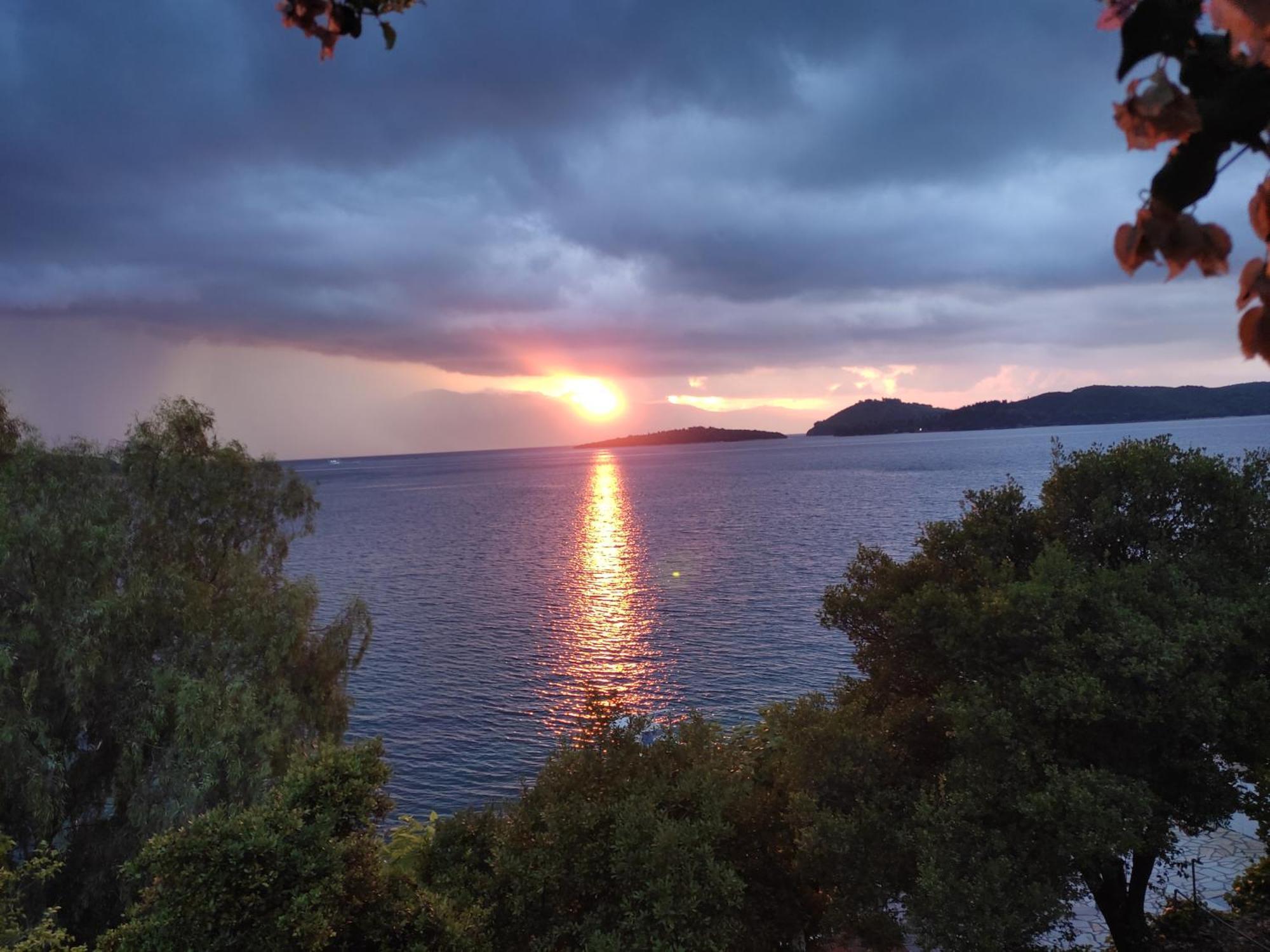 Korakias Seaview Villa Yénion Eksteriør bilde