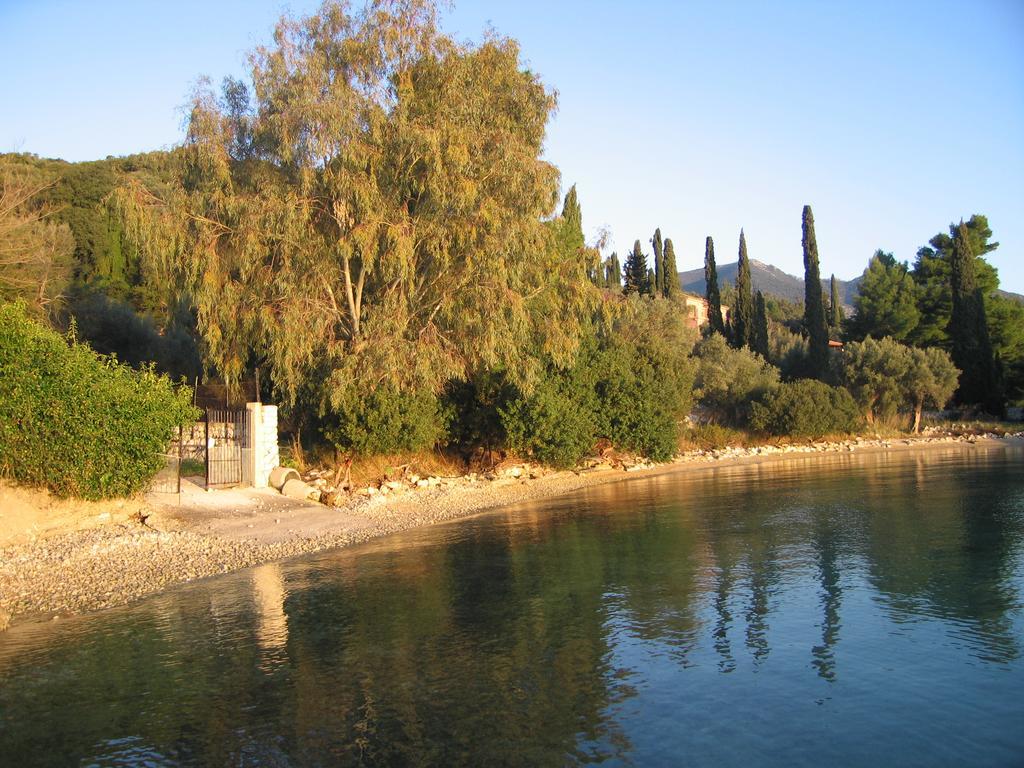 Korakias Seaview Villa Yénion Eksteriør bilde